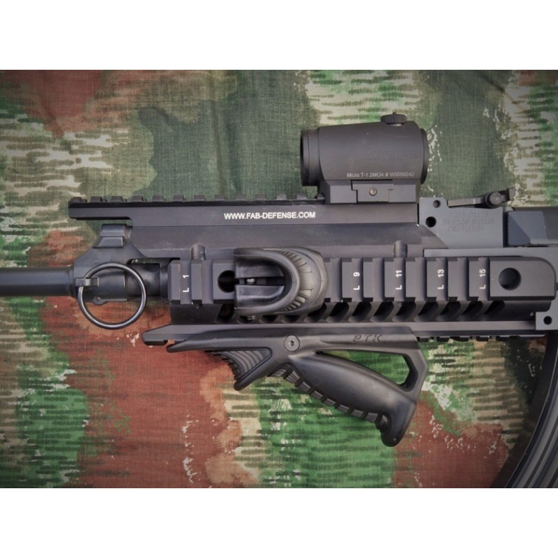 Grip angolata PTK style con ferma pollice  - SAIGO DEFENSE