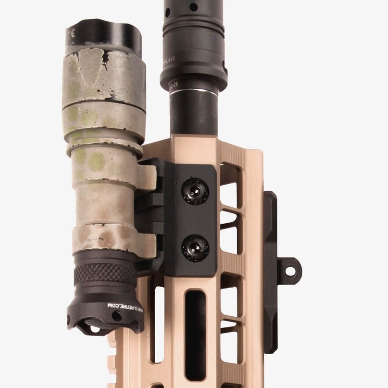 Slitta RIS INCLINATA 45 gradi con innesto torcia attacco M-LOK® alluminio - MAGPUL®