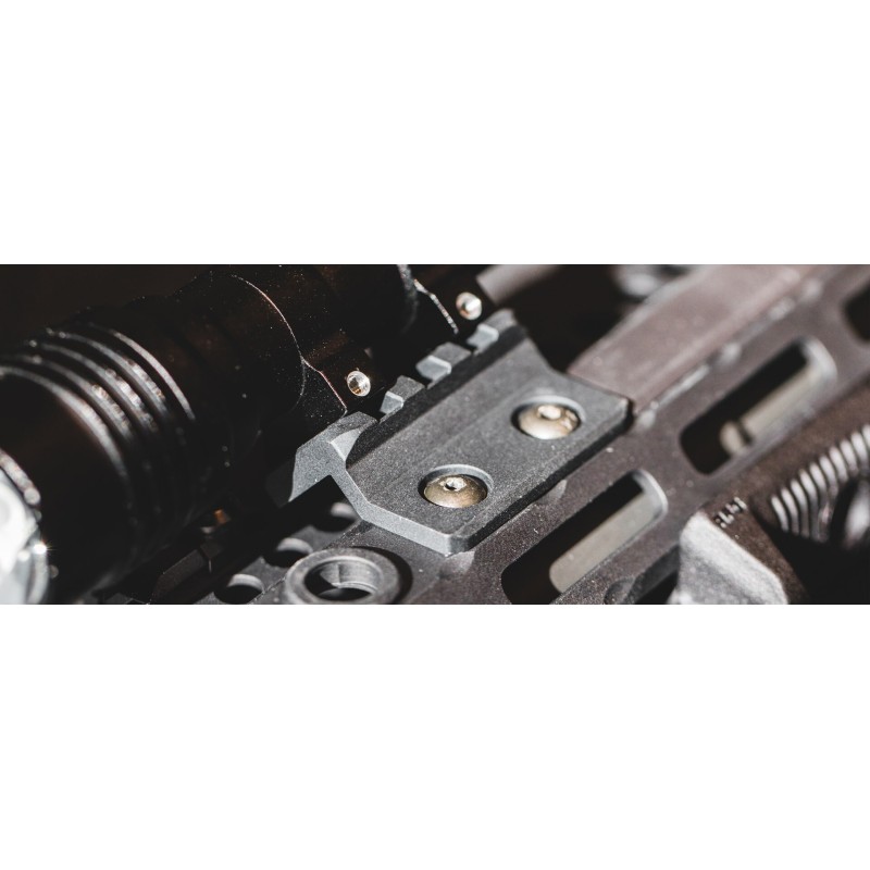 Slitta RIS INCLINATA 45 gradi con innesto torcia attacco M-LOK® alluminio - MAGPUL®