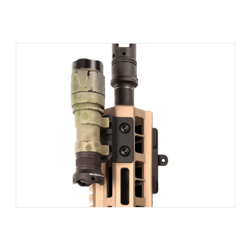 Slitta RIS INCLINATA 45 gradi con innesto torcia attacco M-LOK® alluminio - MAGPUL®