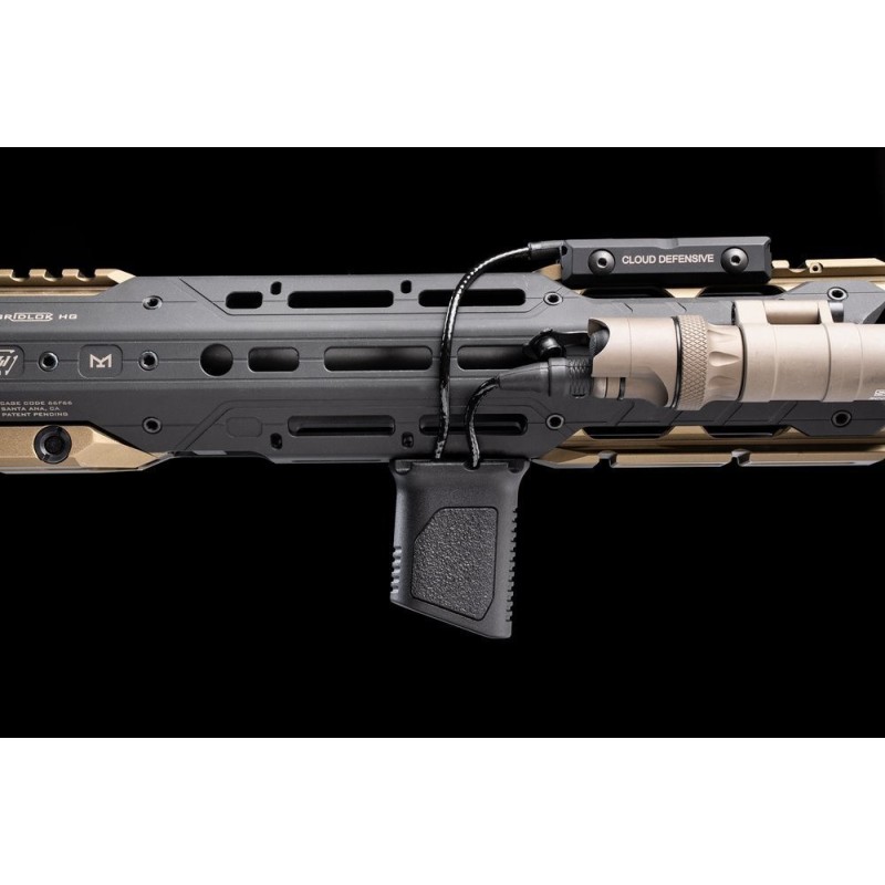 Impugnatura frontale ANGOLATA CORTA con passa cavi  M-LOK - Strike Industries®